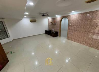 Facing parking💥  Bukit Tinggi 2, Klang - 2-Storey House For Rent