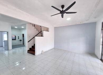 2 Storey Intermediate End Lot with land House Bukit Indah Freehold