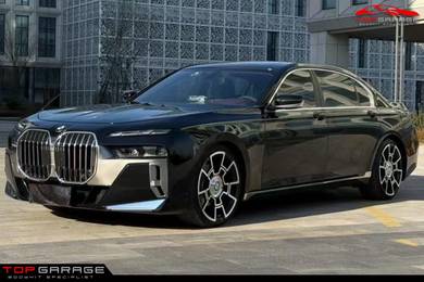7 Series G12 F01 F02 Convert i7 G70 Bodykit Bumper