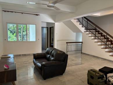 3 storey house @ Taman Pantai Prima, Bangsar South for RENT!!!