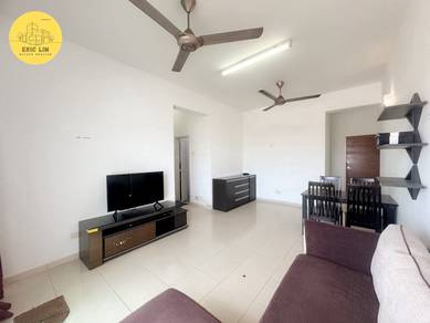 Corner Unit !! Idaman Iris, 800 Sqft, Mid Floor, Basic Reno, 2 Carpark