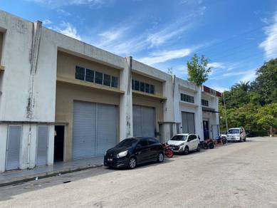 FACING OPEN Industrial Shoplot Presint 14 Putrajaya For Rent