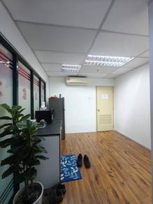 E-Gate | Gelugor | Office lot & store room | 1100sf | For Rent