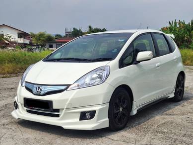 Honda JAZZ 1.3 (HYBRID) FACELIFT loan kedai