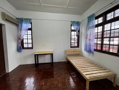 Double Storey Semi D For Rent⭐ @ Stapok / Sg Maong Jalan Datuk Temengg