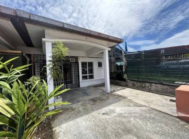 Extent Reno Beautiful Single Storey End lot with Land Lestari Putra