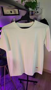 Supreme Style Hanes Tee– Clean, Simple, Comfy