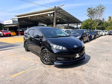 Toyota WISH 1.8 (AUTO)