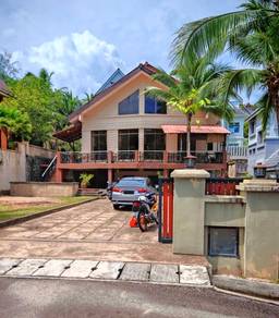 Fully furnsihed unit with big compound & move-in condition!