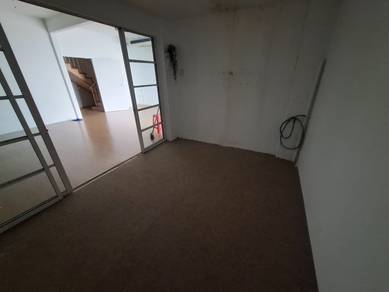 SS2 2 Storey House ( Shop ) 2500 Sf In Petaling Jaya for Rent