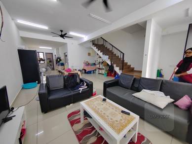 Bukit Raja Ayra Double Storey Full Furnised For Rent