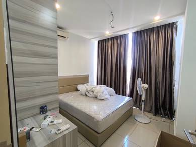 Puteri Harbour Service residence for rent