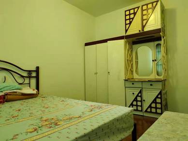 Bedroom For Rent 