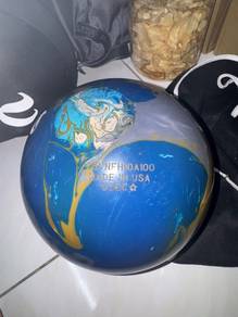 STORM SUMMIT 14lbs BOWLING BALL