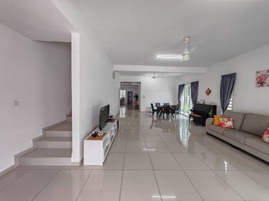 Hijayu 3, Hijayu 1, Suriaman , Sendayan ,Seremban(Full Furnished)