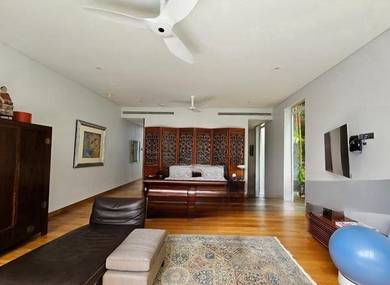 Ledang Heights Exclusive Bungalow – Large Land with Pool | For Sale
