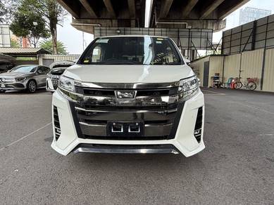 Toyota NOAH 2.0 7Seather Semi Leather Camera