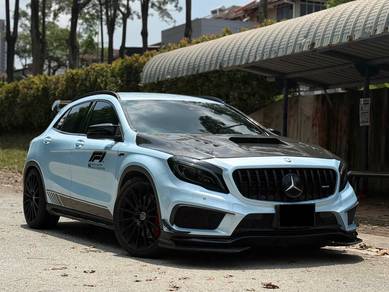 Mercedes Benz GLA45 AMG 4MATIC 2.0