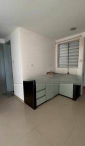 Suasana Lumayan Condominium 1142sqft 4 R 2 B Unit For Rent
