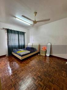 D'Palma Apartment Well Maintained Unit, Below Market Price