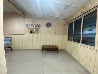Facing Open,Renovated,More Parking, Near Lekas & Seremban Town