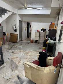 Taman Bukit Desa Well Maintained Unit, Good Location