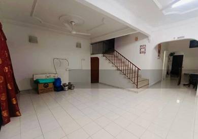 Taman Kepong Well Maintained Unit, Good Location