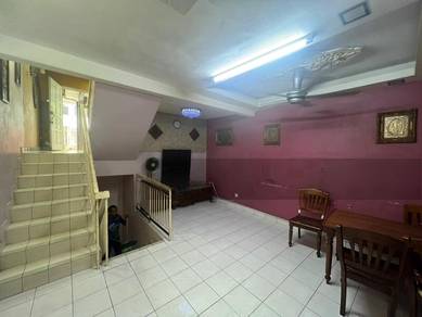 Well Maintained Unit, Below Market Price