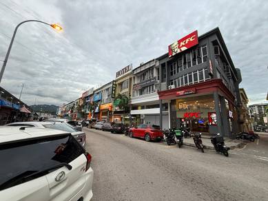 medan idaman business centre 3.5 sty shop . 24x70 batu 5 gombak