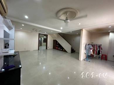 Bukit Tinggi Klang 2.5 Storey 22x75 Freehold Fully Renovated