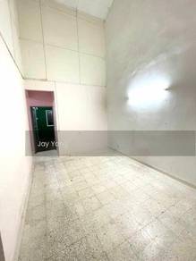 Bandar Baru Sungai Buloh Well Maintained Unit, Good Location