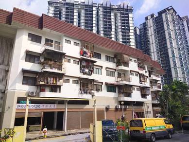 Setapak Bangunan Forlong Near Diamond Square