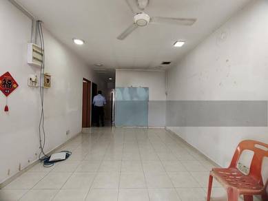 Single Storey @ Section 8 Well Maintained Unit, Good Location