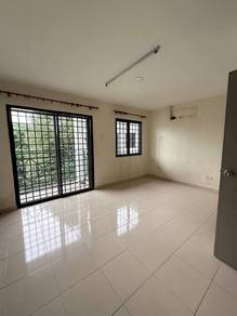 Town area polo park townhouse