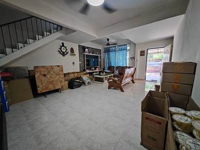 Jalan Bunga Kertas Taman Sri Muhibbah Double Storey House