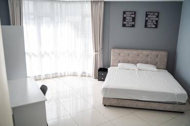 Central Residence condo (MASTER ROOM)