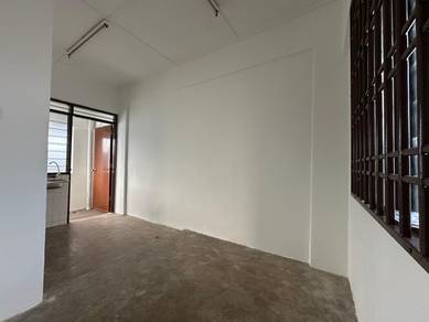 Flat Taman Molek