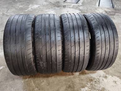 Tayar Bridgestone RE004 245 45 18 Used Tyre