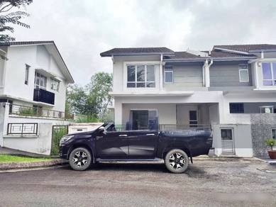 Laman & Bayu, Puchong Save 648k! 2.5 Storey Semi D Auction Property
