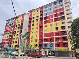 Pangsapuri Laksamana (Batu Caves)
