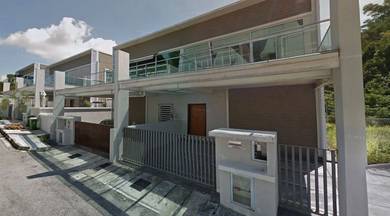Minden Residense Semi-Detached Corner Unit with Big Land