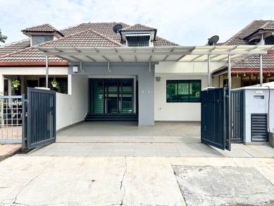 FULLY RENOVATED ‼️ 1.5 Storey terrace USJ 2 Subang Jaya