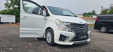 Hyundai GRAND STAREX 2.5 ROYALE PREMIUM