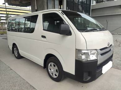 Toyota Hiace Window 2.5 (M) Van Low Roof