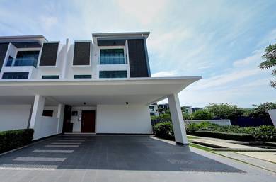 Earn Rm300k! Bank Lelong 3 Storey Semi D @ Sejati Residence Cyberjaya