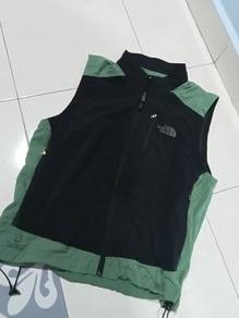 Baju vest the north face