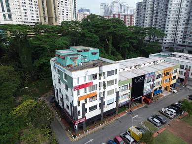 PUSAT PERNIAGAAN DANAU LUMAYAN,BANDAR TASIK PERMAISURI,Cheras