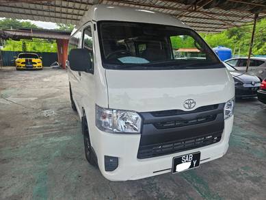 Toyota HIACE 2.5 FACELIFT (M)