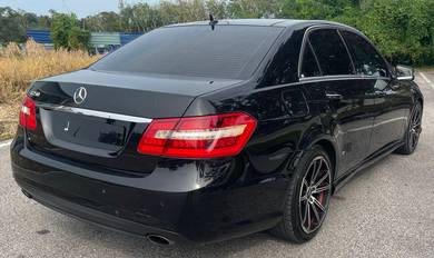 Mercedes Benz E250 CGI.Sunroof ,reverse cam