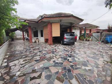 Taman Daya Single Storey Semi D Full Loan